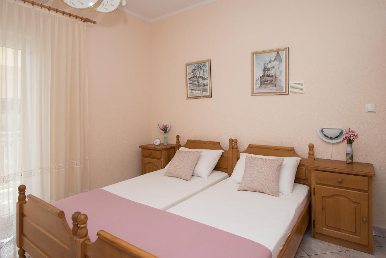 Topic Apartments Водице Экстерьер фото