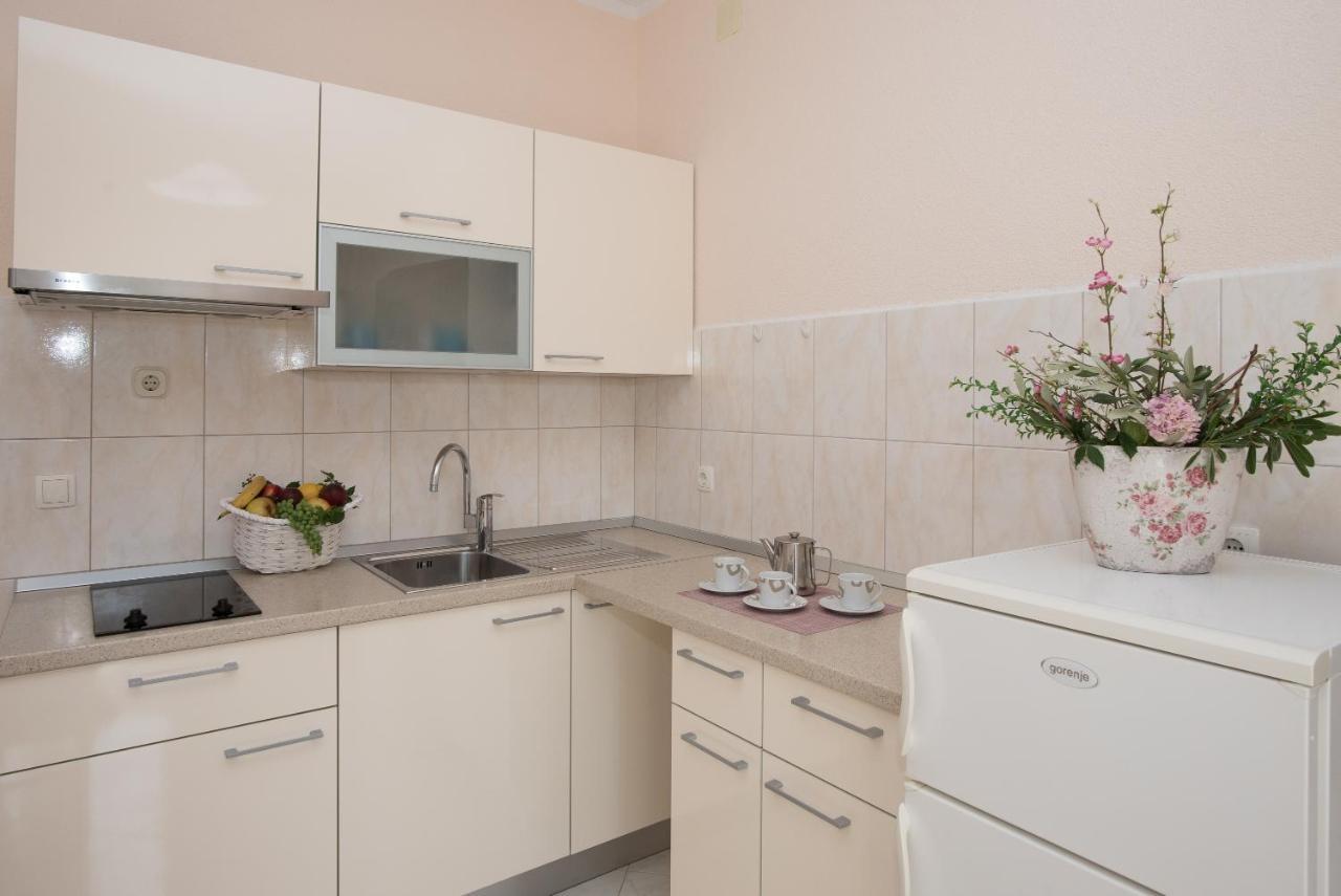 Topic Apartments Водице Экстерьер фото