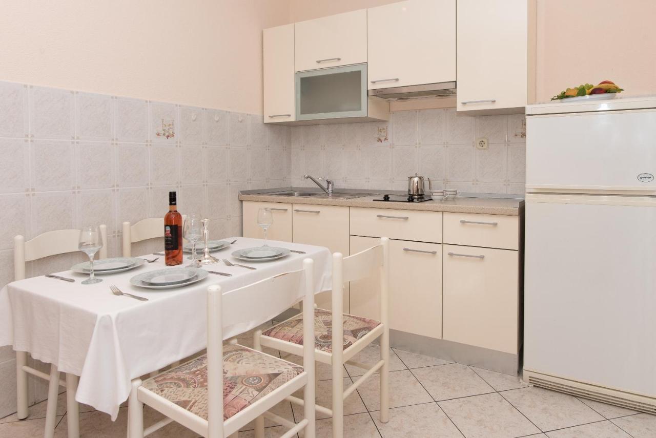 Topic Apartments Водице Экстерьер фото