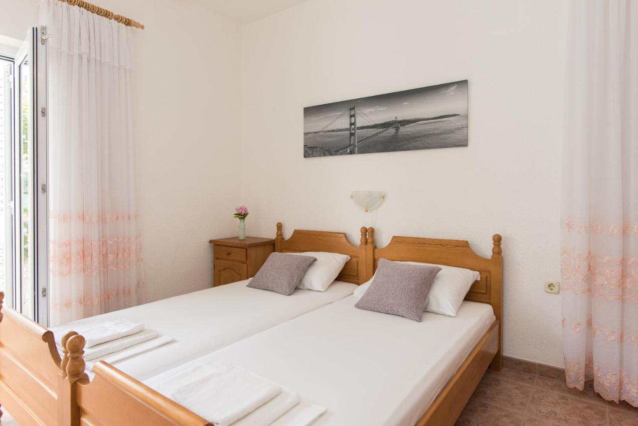 Topic Apartments Водице Экстерьер фото