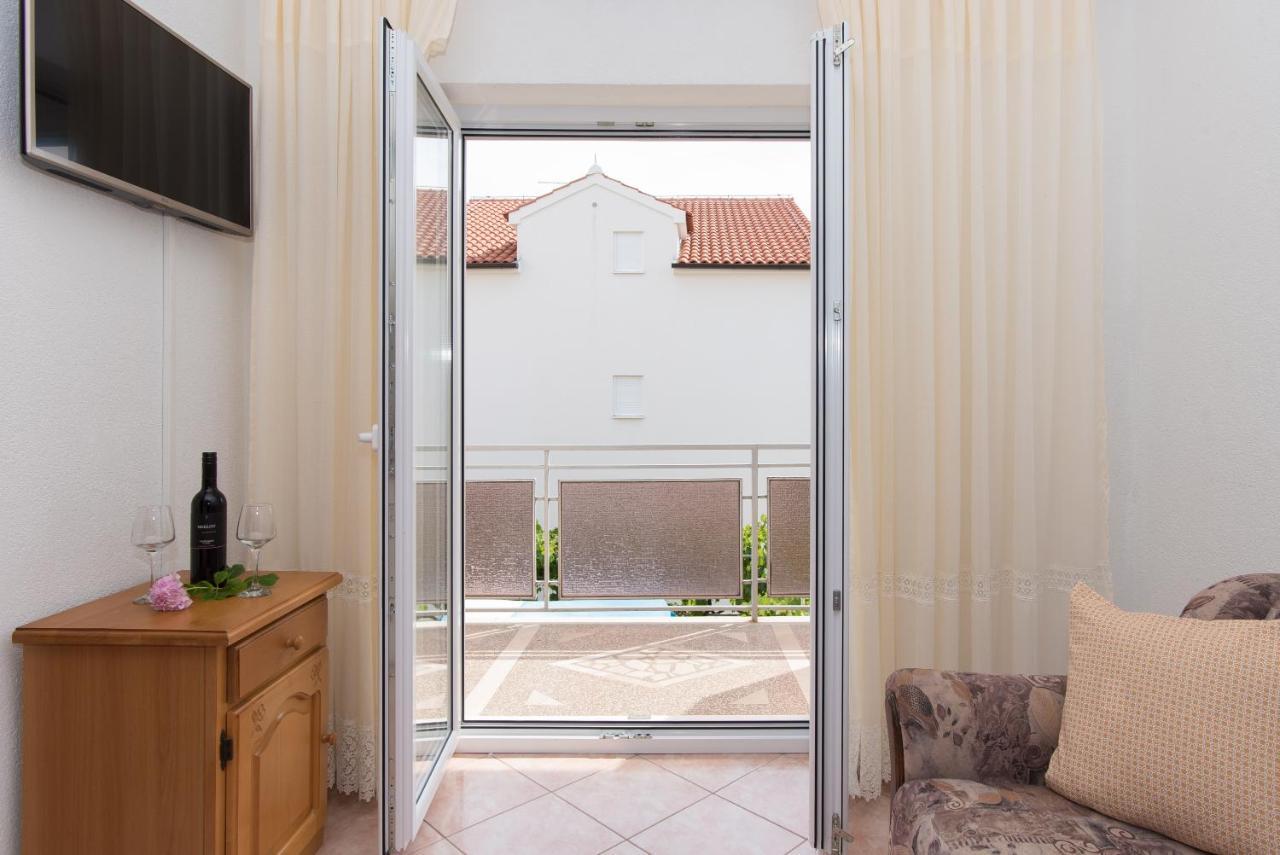 Topic Apartments Водице Экстерьер фото