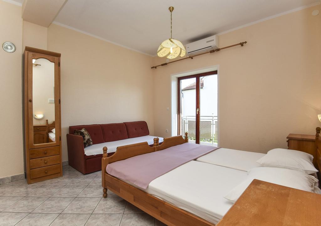 Topic Apartments Водице Экстерьер фото